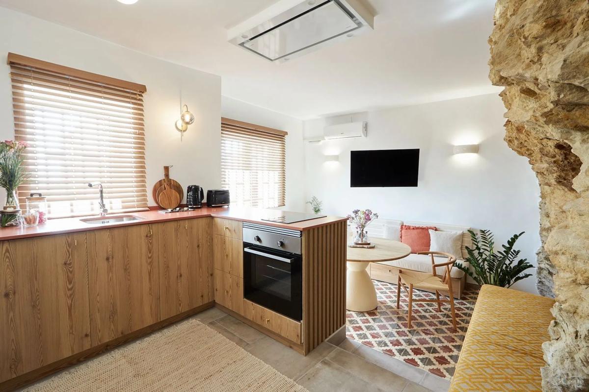 Venta de chalet independiente en Barrio Casco Histórico-Santa Cruz, Alicante / Alacant
 photo 4