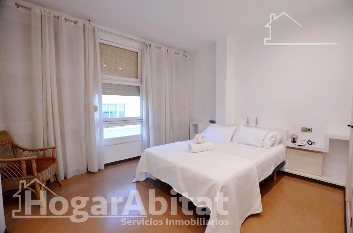 Sale of apartment in Calle Rafael Altamira, Alicante
photo 3