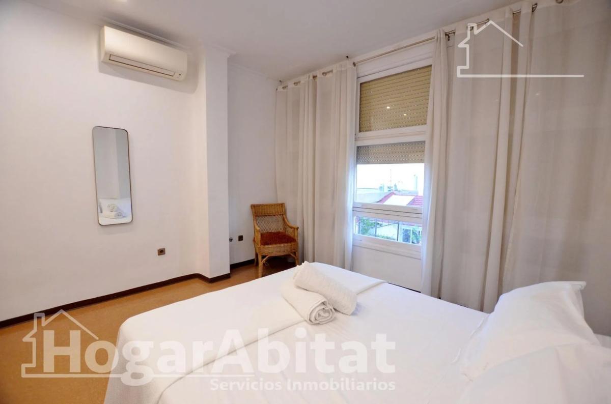 Sale of apartment in Calle Rafael Altamira, Alicante
photo 5