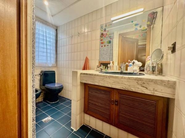 Apartment for sale in  Calle san fernando, Alicante photo 3