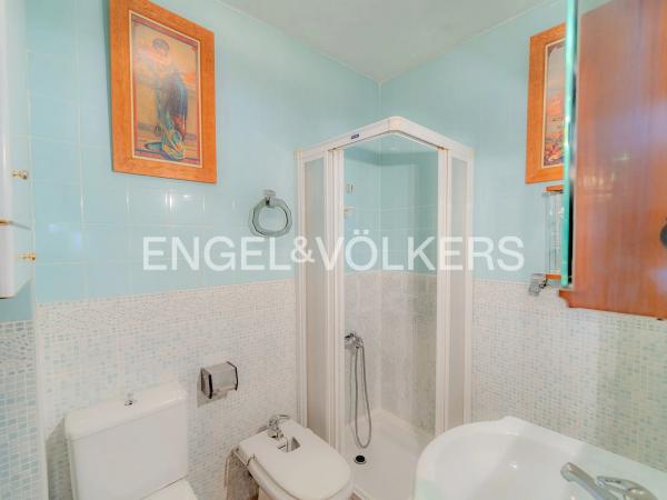 Apartment for sale in  Calle Castaños, Alicante photo 3