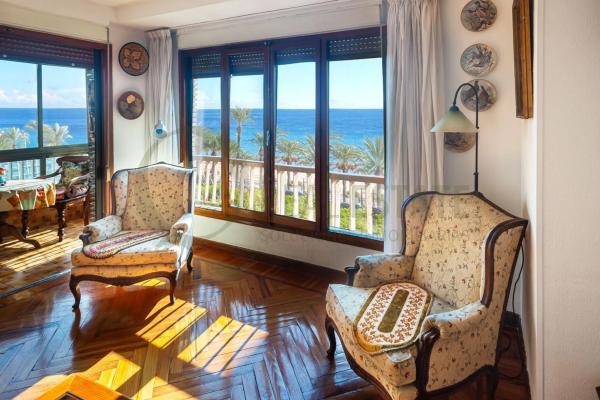 Apartment for sale in  Barrio Casco Histórico-Santa Cruz, Alicante photo 2