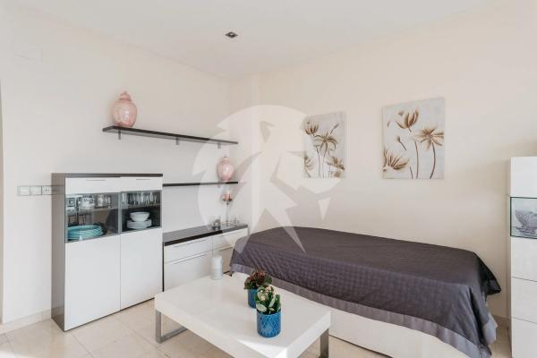 Studio for sale on Calle Poeta Vila y Blanco, Alicante photo 3