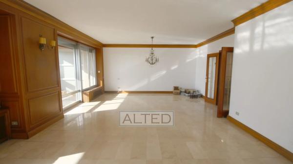 Квартира на продажу на Avenida del Doctor Gadea, 1, Аликанте / Алакант photo 1
