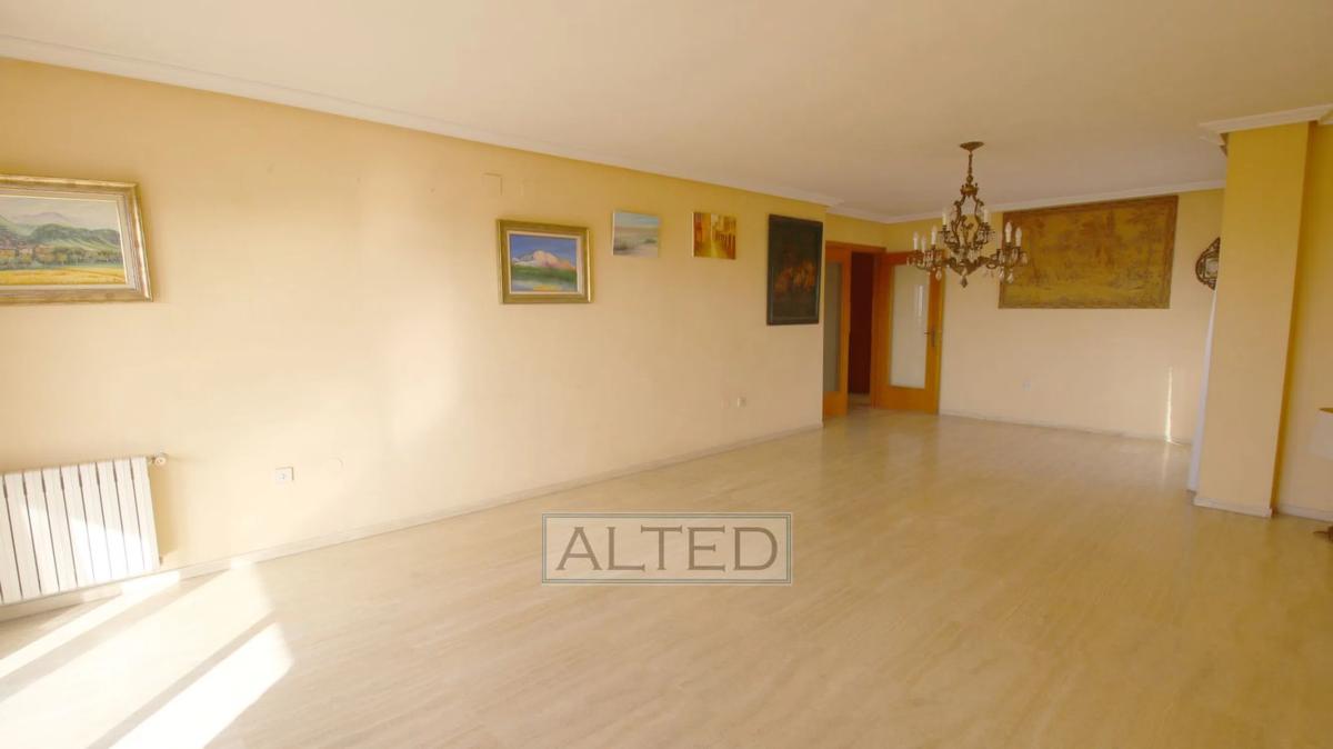 Продажа квартиры на Avenida Oscar Espla, Аликанте / Алакант
photo 4