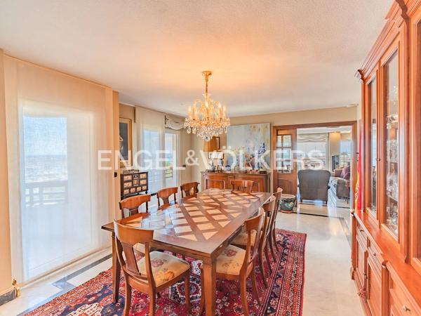 Apartment for sale in Avenida de Ramón y Cajal, Alicante photo 1
