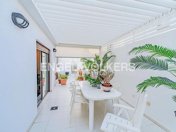 Apartment for sale in Avenida de Ramón y Cajal, Alicante thumbnail 1
