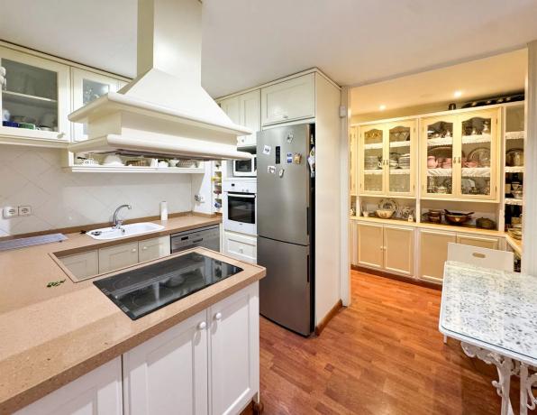 Apartment for sale in  Avenida del Doctor Gadea, Alicante photo 4