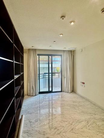 Квартира на продажу на  Avenida de Ramón y Cajal, 7, Аликанте / Алакант photo 4