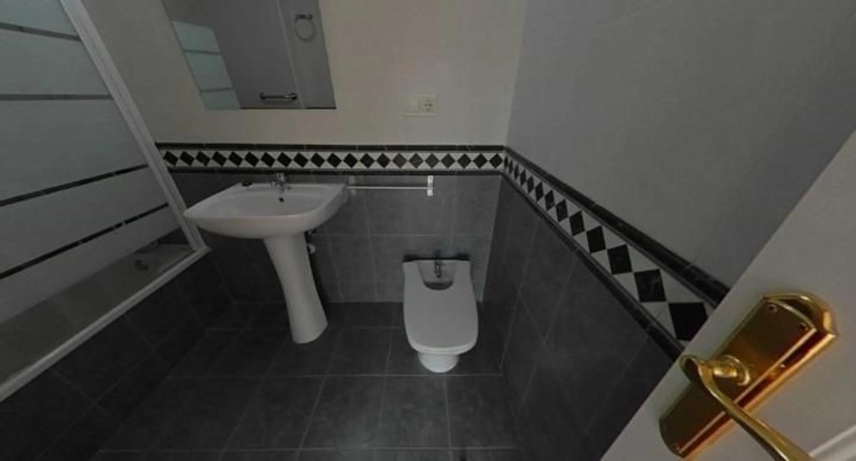 Venta de piso en Avenida de Ramón y Cajal, Alicante / Alacant
 photo 3