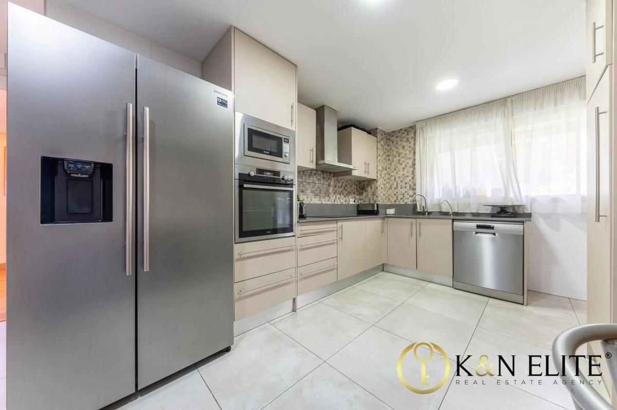 Sale of apartment in Avenida de Ramón y Cajal, 9, Alicante
 photo 4