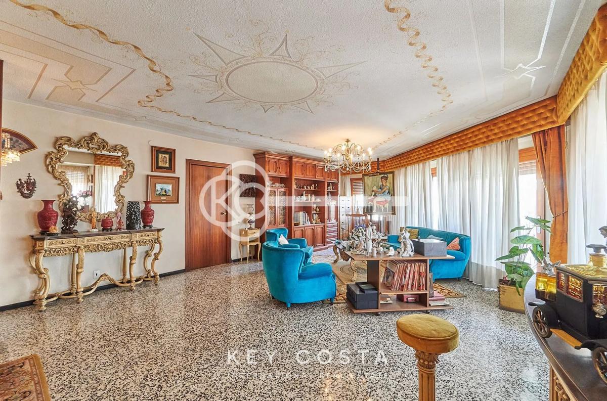 Venta de piso en POETA QUINTANA, Alicante / Alacant
photo 5