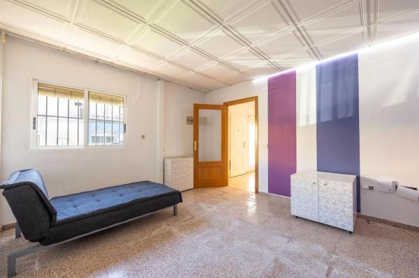Chalet independiente en venta en Calle de Mossen Fenollar, Alicante / Alacant
 photo 1