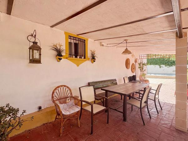 Chalet independiente en venta en DS VALLONGA, 14, Alicante / Alacant
 photo 2