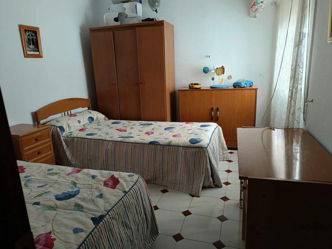 Sale of apartment in Calle Tuberia, Alicante
photo 3