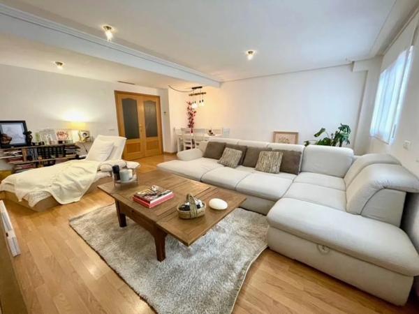 Квартира на продажу на Avenida Novelda, 104, Аликанте / Алакант photo 1