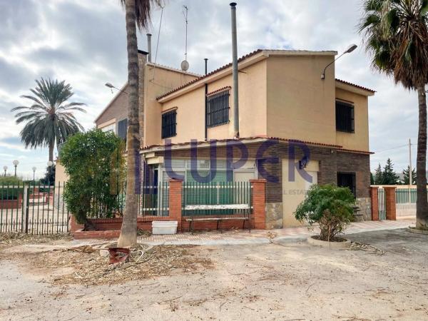 Finca rústica en venta en  Barrio Ciudad de Asís - Font-Calent - El Bacarot , Alicante / Alacant photo 4