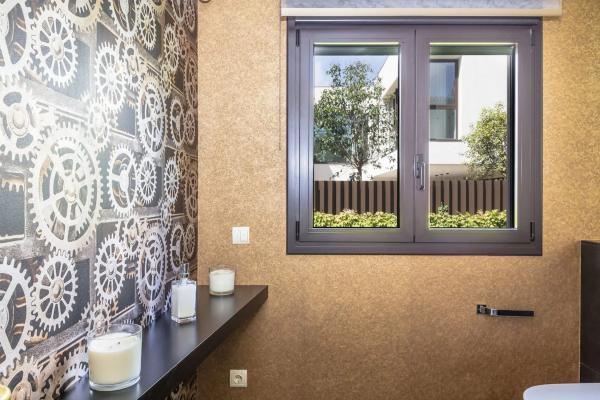 Chalet wolnostojący na sprzedaż w  Calle Andalucía, 11, Alicante / Alacant photo 1