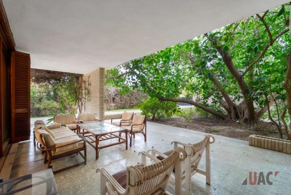 Independent chalet for sale in AV ANTONIO RAMOS CARRATALA, Alicante
thumbnail 2