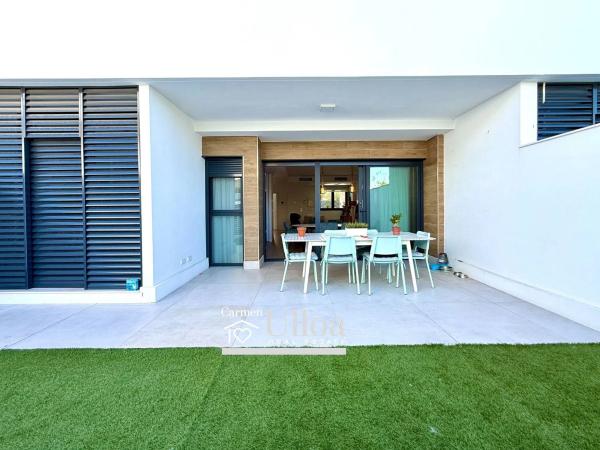 Terraced house for sale at Barrio Vistahermosa , Alicante thumbnail 1