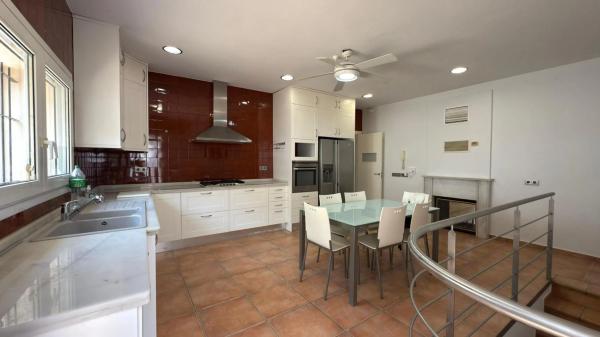 Chalet independiente en venta en Calle Doctor Fleming, Alicante / Alacant
 photo 4
