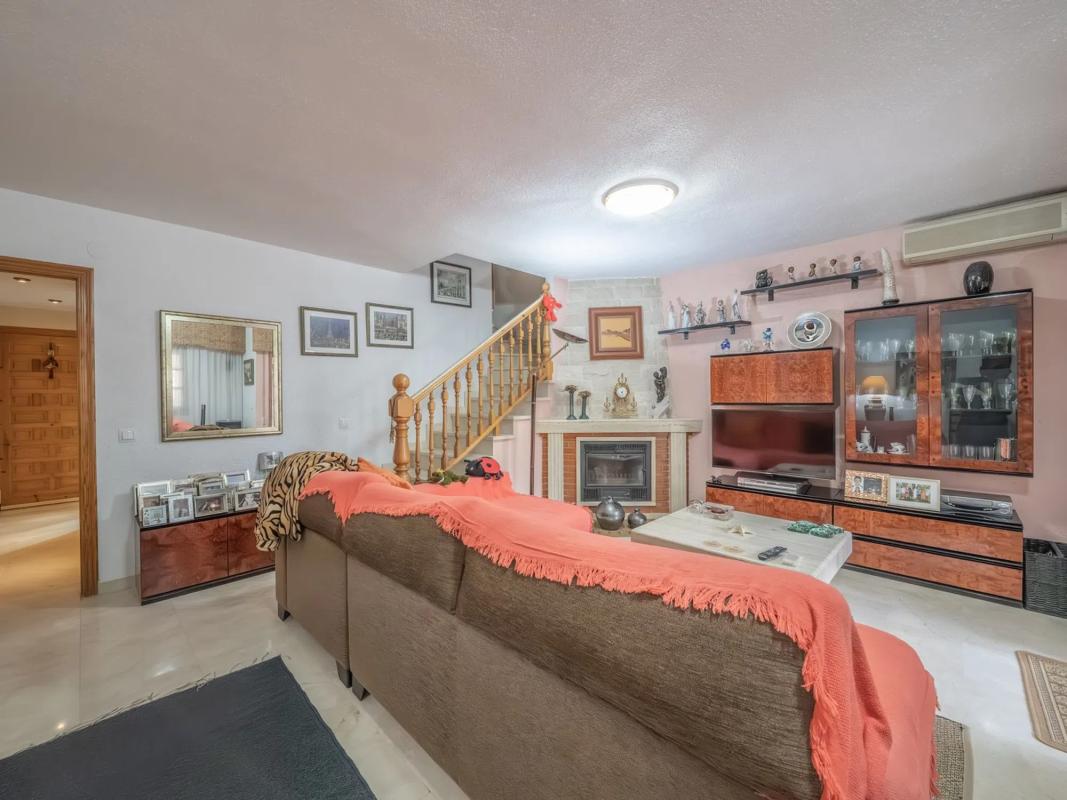 Sale of townhouse in  Avenida de la Costa Blanca , Alicante photo 4
