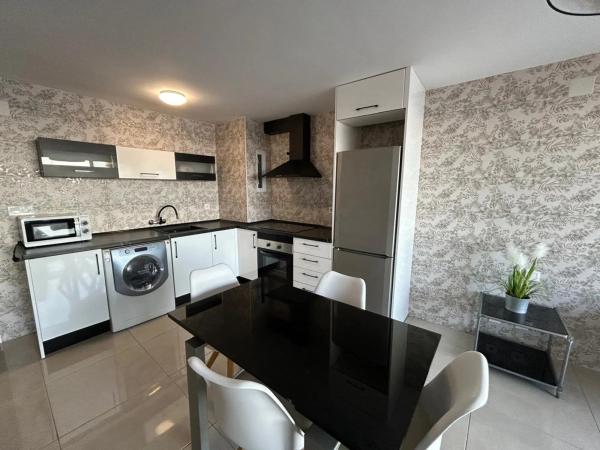 Apartment for sale in  Avenida de Villajoyosa, Alicante photo 4