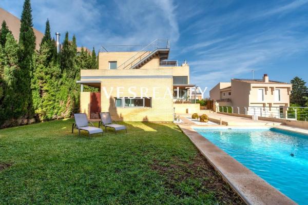 Chalet independiente en venta en Barrio Cabo de las Huertas, Alicante / Alacant
photo 1
