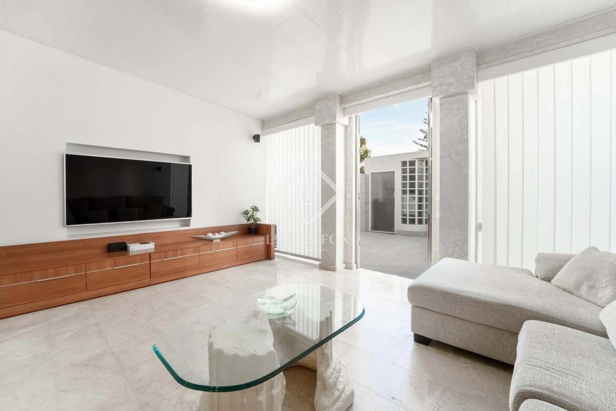 Venta de chalet adosado en Avenida Santander , Alicante / Alacant photo 2