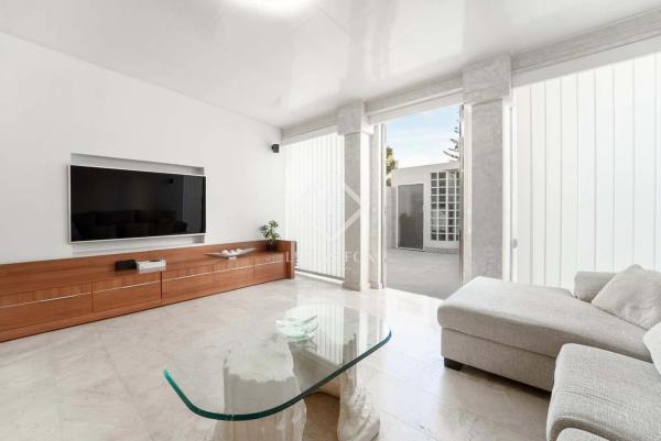 Chalet adosado en venta en Avenida Santander , Alicante / Alacant thumbnail 1