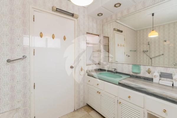 Chalet independiente en venta en Barrio Cabo de las Huertas, Alicante / Alacant
thumbnail 1