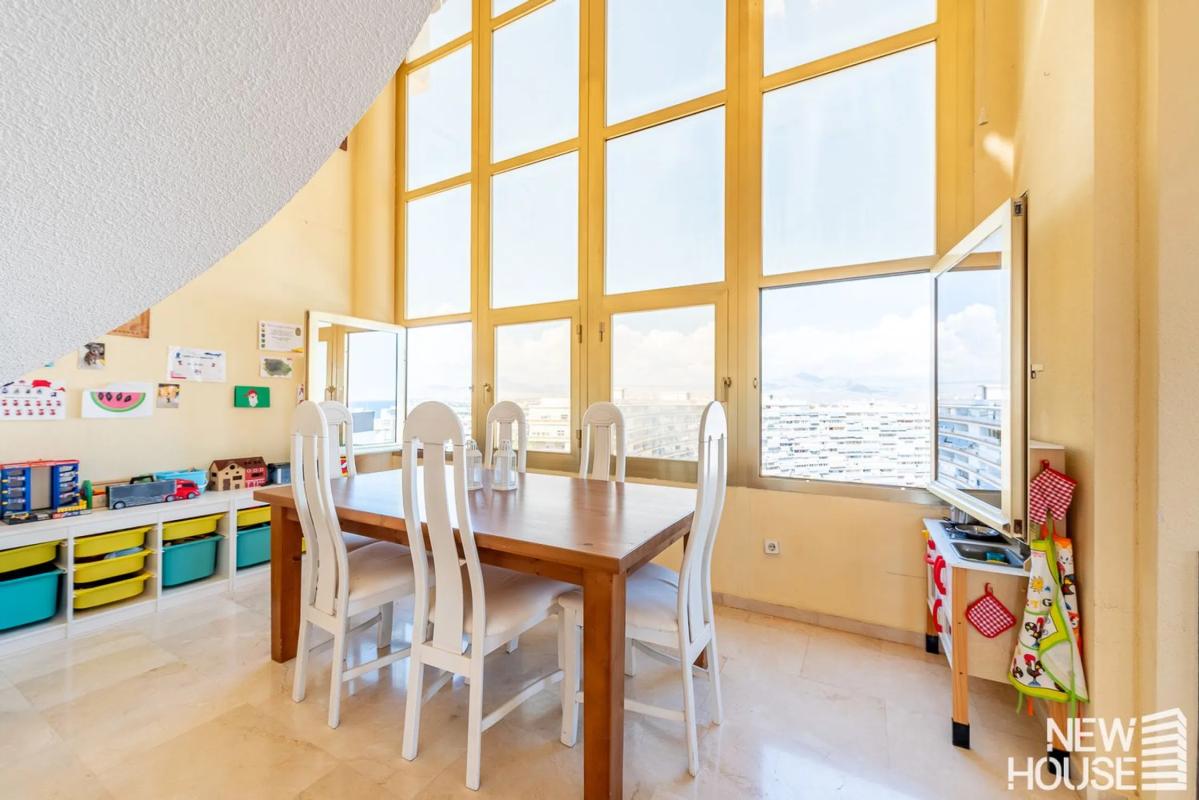 Venta de duplex en Avenida de Cataluña, Alicante / Alacant photo 1