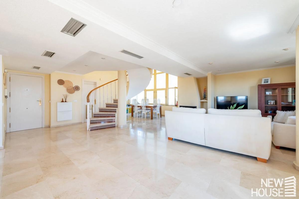 Venta de duplex en Avenida de Cataluña, Alicante / Alacant photo 4