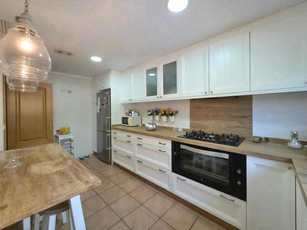 Chalet adosado en venta en  Avenida Pintor Pérez Gil, 33 , Alicante / Alacant photo 4