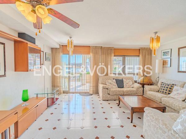 Terraced house for sale at Calle de la Dorada, 6 , Alicante thumbnail 1