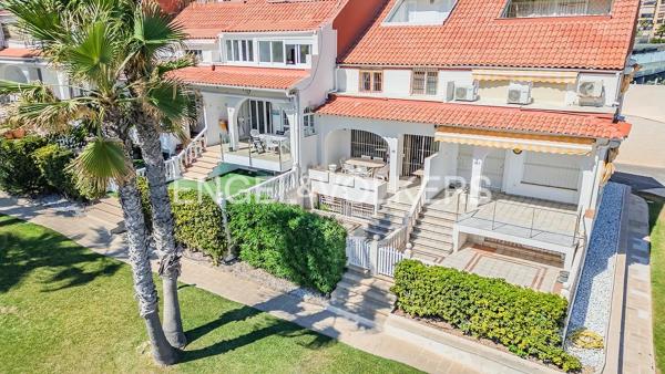 Terraced house for sale at Calle de la Dorada, 6 , Alicante thumbnail 2