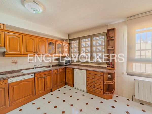 Terraced house for sale at  Calle de la Dorada, 6 , Alicante photo 4