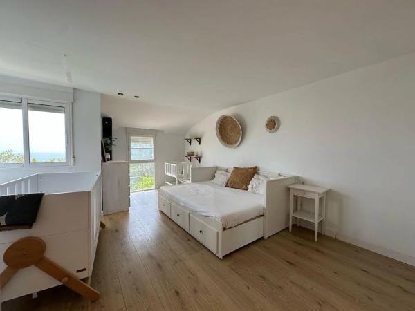 Terraced house for sale at Camino del Faro , Alicante thumbnail 2