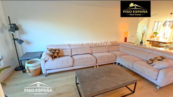 Terraced house for sale at CL MORENA, DE LA , Alicante thumbnail 1