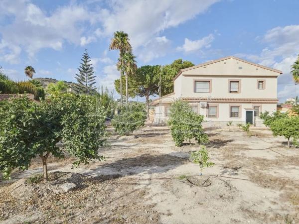 Independent chalet for sale in Calle Vial Flora de España, Alicante
 photo 4