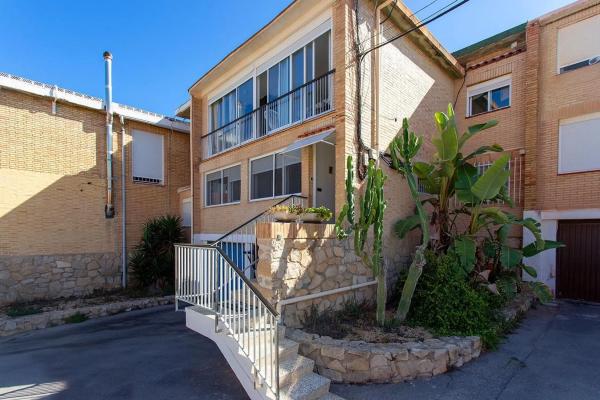 Independent chalet for sale in Calle del Nudo, Alicante
photo 1