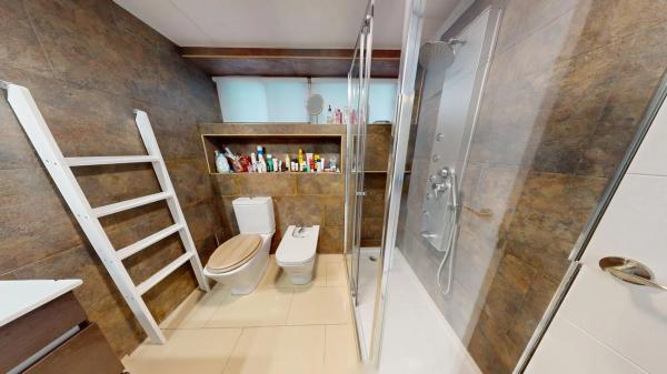 Independent chalet for sale in AV ALBUFERETA, DE LA, Alicante
photo 1