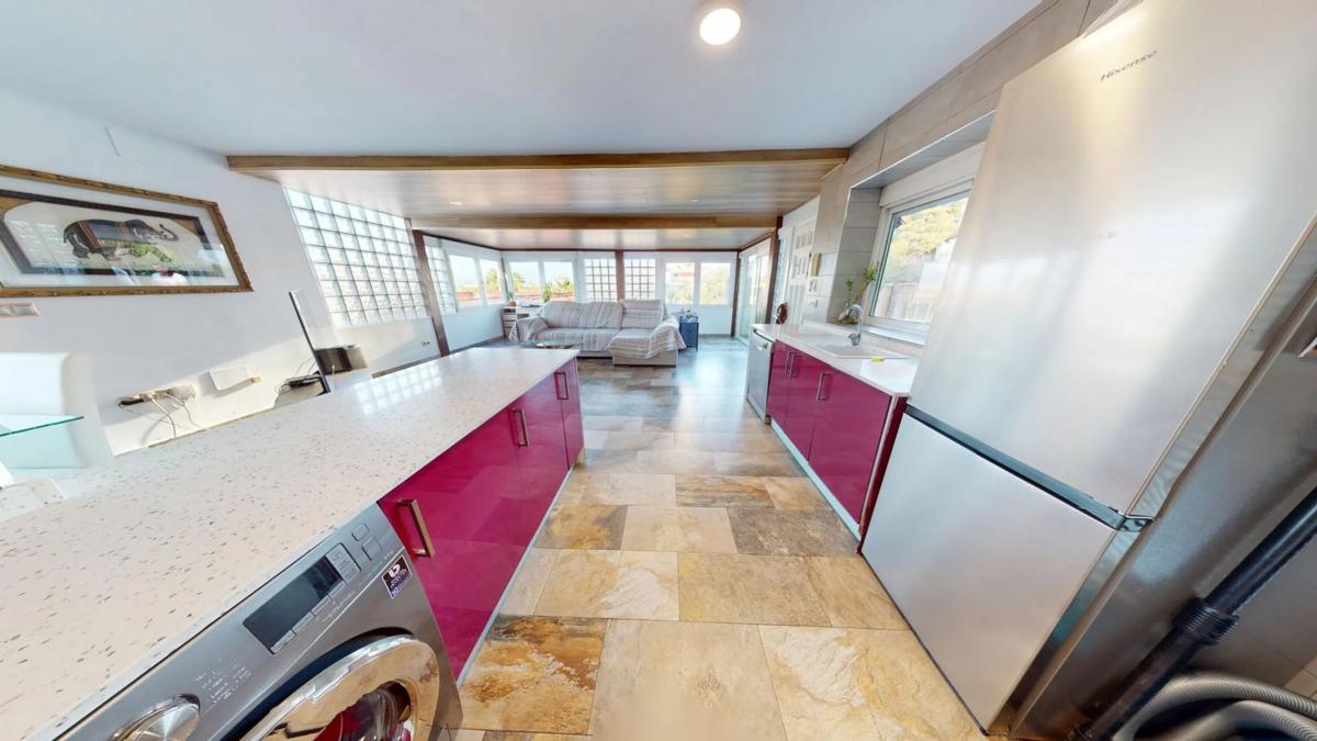 Sale of independent chalet in AV ALBUFERETA, DE LA, Alicante
 photo 5