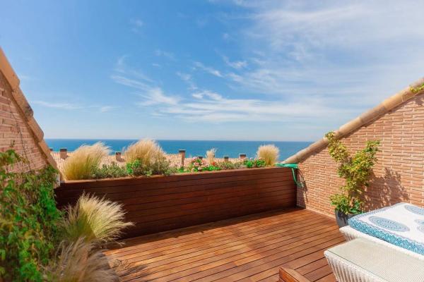 Terraced house for sale at Calle Océano, 30 , Alicante thumbnail 2