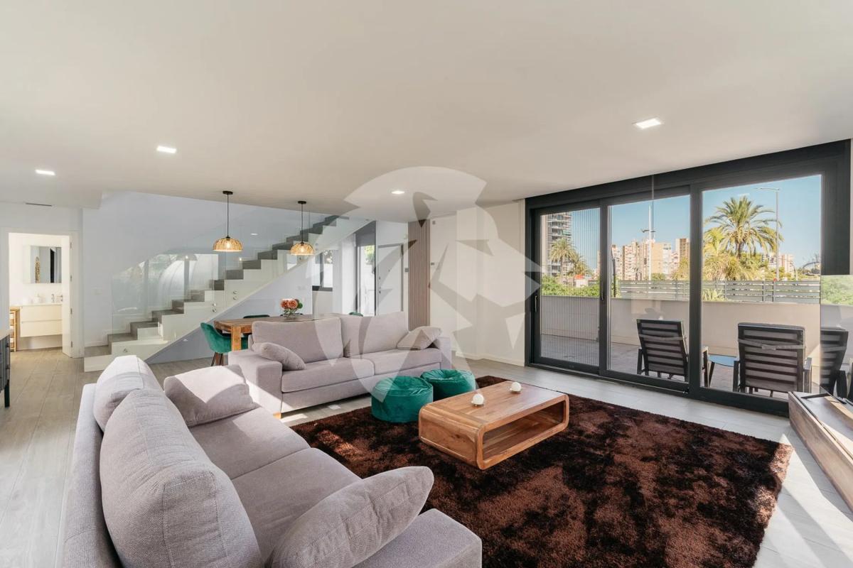 Продажа отдельного шале в  Barrio La Albufereta, Аликанте / Алакант photo 2