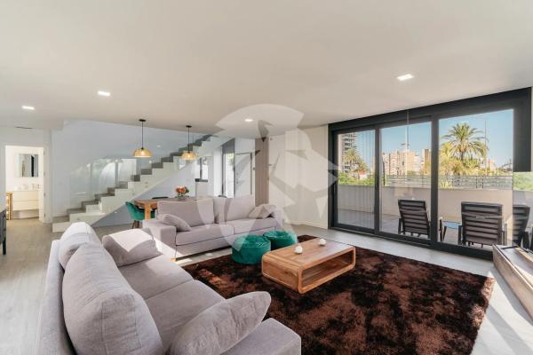 Chalet independiente en venta en Barrio La Albufereta, Alicante / Alacant
thumbnail 1