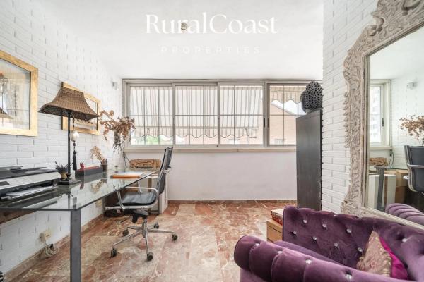 Terraced house for sale at Calle del Olimpo , Alicante thumbnail 2