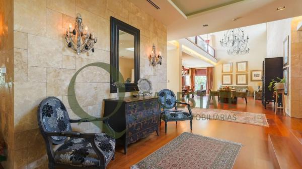 Chalet independiente en venta en Calle del Marrajo, Alicante / Alacant
thumbnail 2