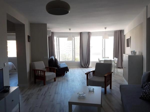 Piso en venta en Calle Anguila, Alicante / Alacant
thumbnail 1