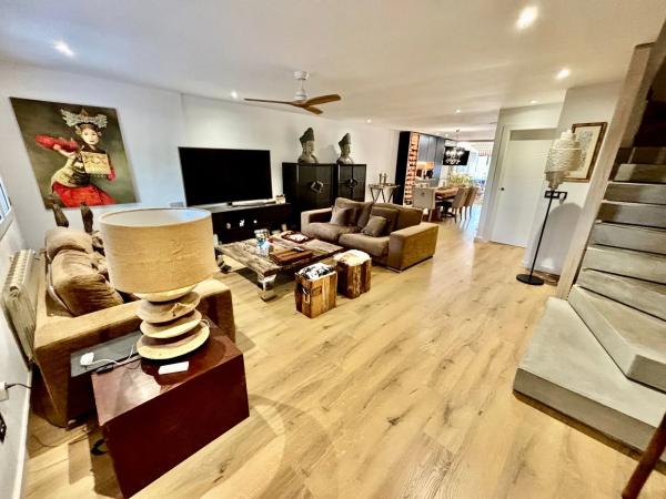 Terraced house for sale at  Calle del Olimpo , Alicante photo 4